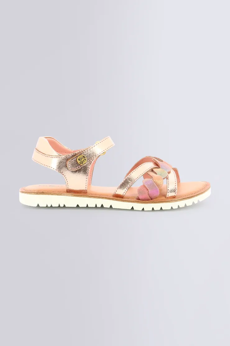 Kinder Kickers Betty