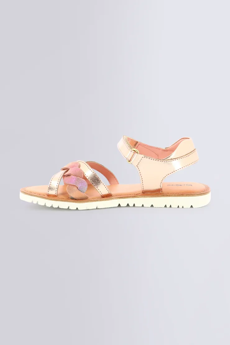 Kinder Kickers Betty
